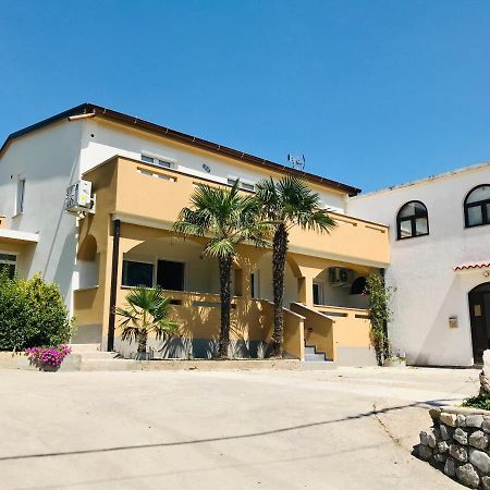 Apartments Anna III Baška Eksteriør billede