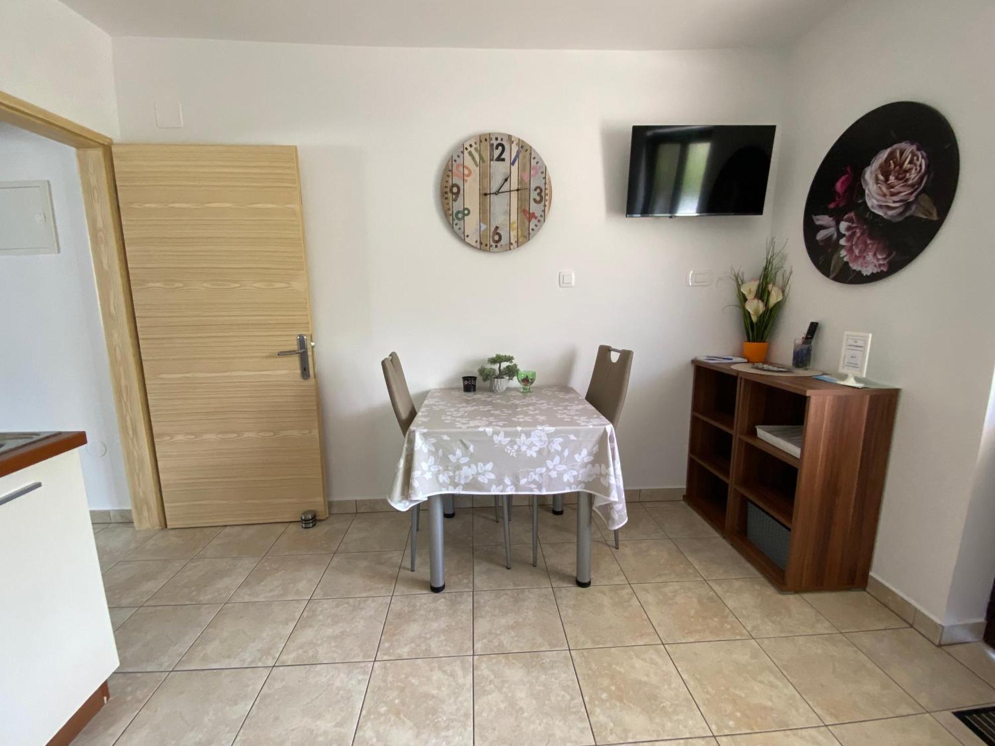 Apartments Anna III Baška Eksteriør billede